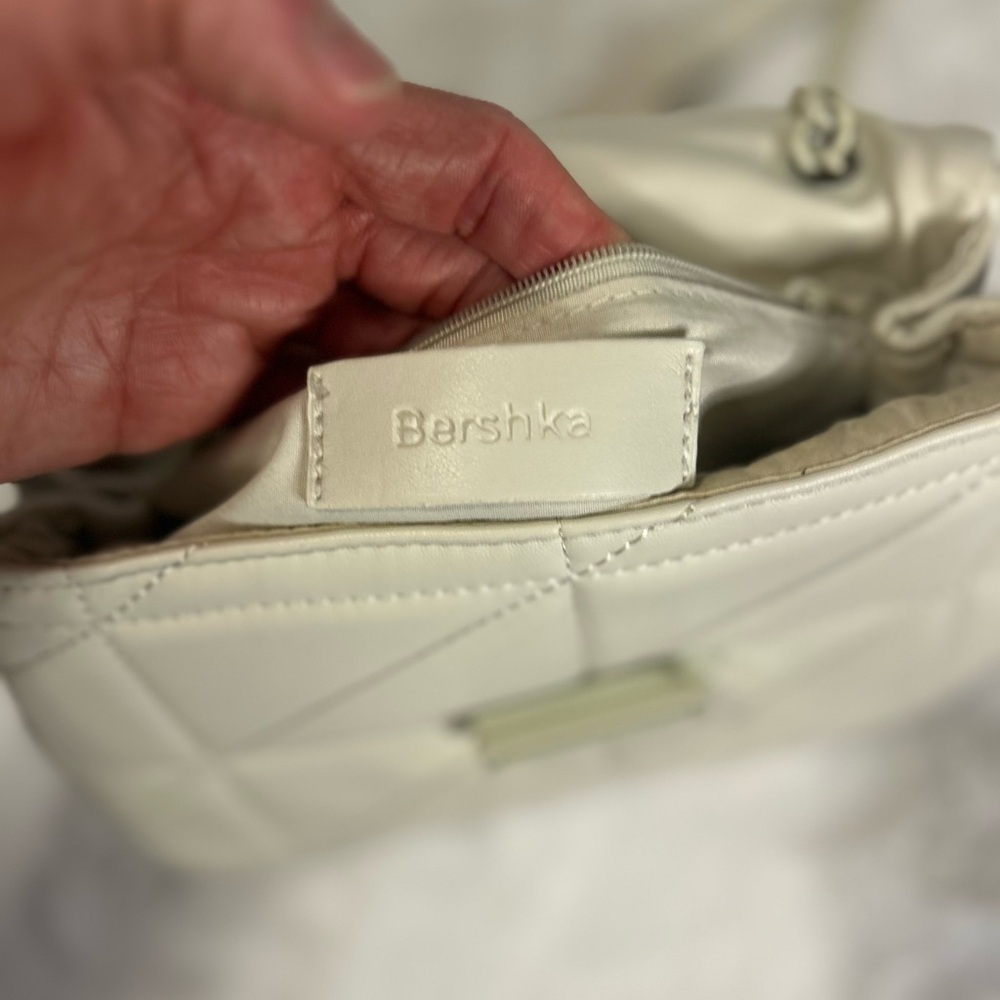 Bershka Cream Quilted Chain Strap Shoulder Bag Mini Purse - Picture 6 of 7